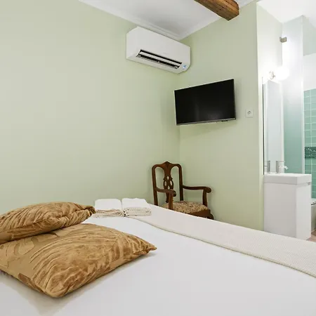 Charming From Xix Century リスボン