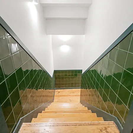 Charming From Xix Century リスボン